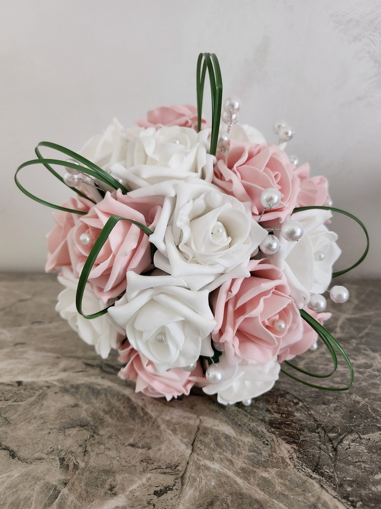 Bouquet de roses et de gerberas